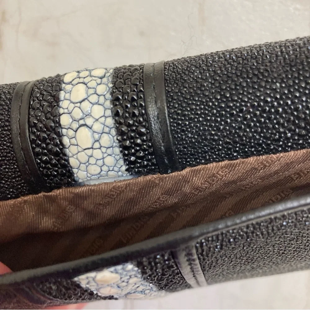 Findig genuine stingray leather wallet new without tags